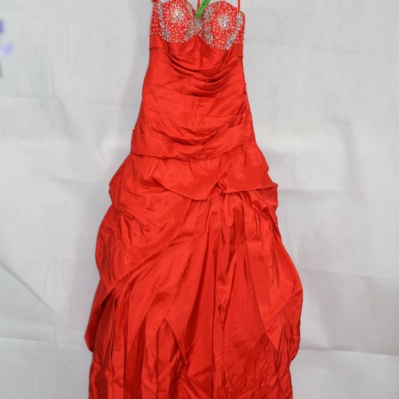 Rouched Red Sequined Beaded Dress SZ 10 NWT - Picture 9 of 15